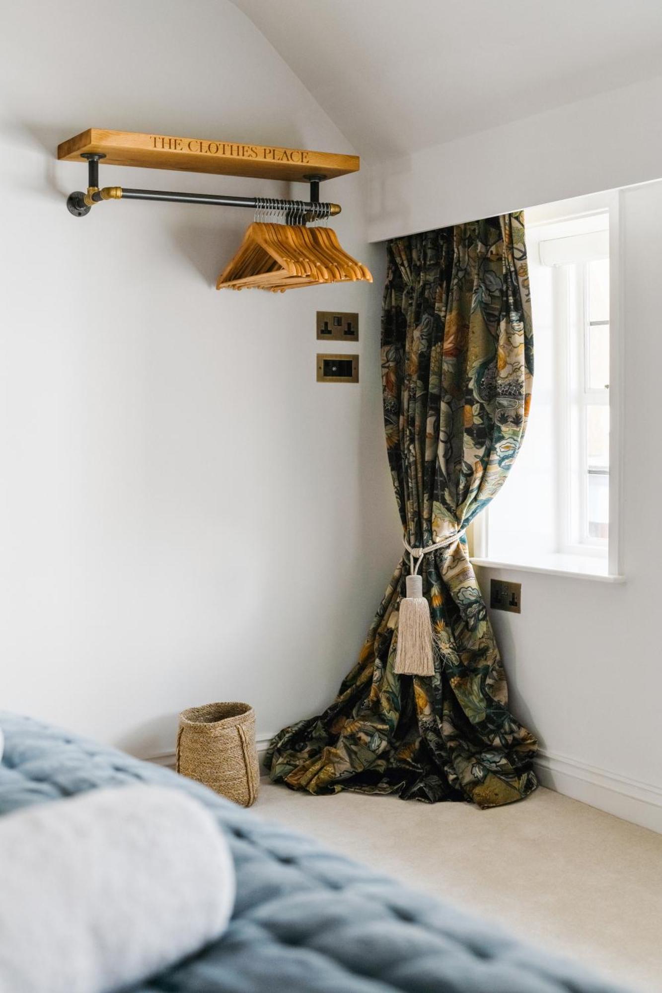 Crippens, Romantic, Historic Very Free Parking & Ev Canterbury